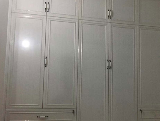 鋁師傅臥室間整體全鋁衣柜門板圖片