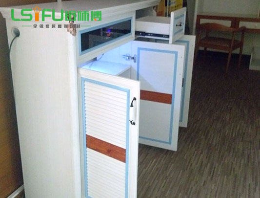 全鋁鞋柜定制與現(xiàn)貨成品價(jià)格哪個好？