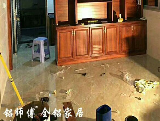 鋁師傅全鋁家居屏風(fēng)酒柜裝修效果圖 鋁師傅全鋁家居屏風(fēng)酒柜裝修效果圖