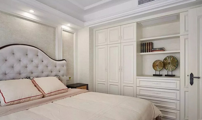 <b>為什么越來越多的人選擇白色全鋁衣柜？</b>