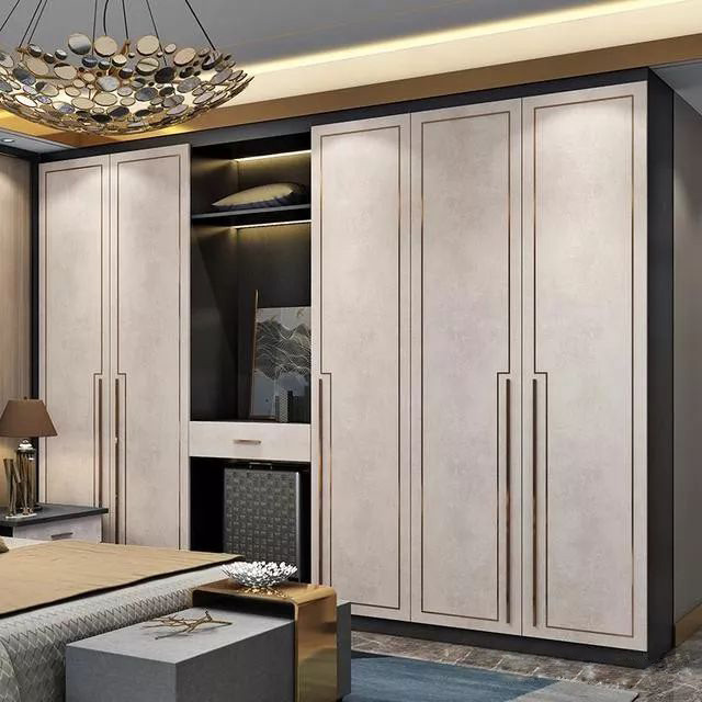 <b>小戶型全鋁衣柜這樣裝，好看實用又大方！</b>