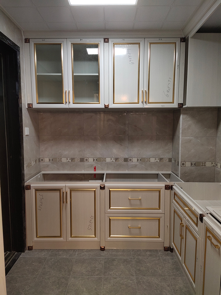 全鋁櫥柜省心耐用更適合水深火熱環(huán)境！