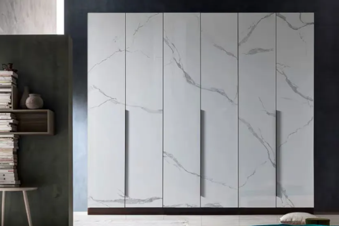 全鋁衣柜要不要做到頂？