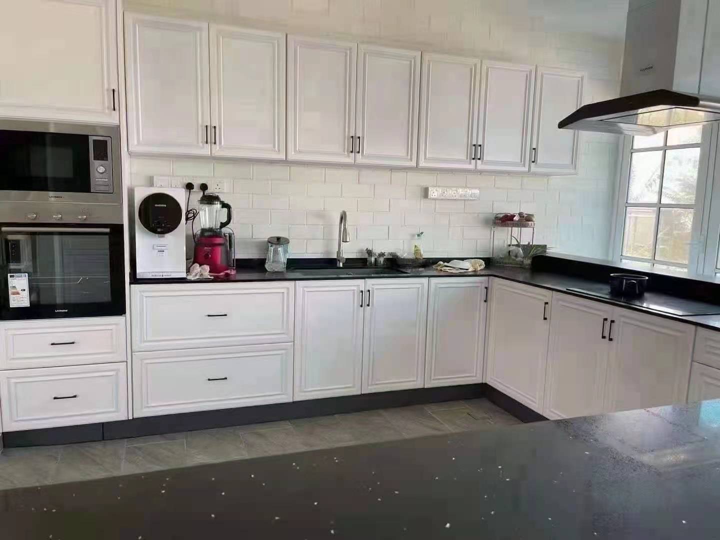 看了實(shí)木和板式家具,最后卻選擇鋁家具,憑什么？