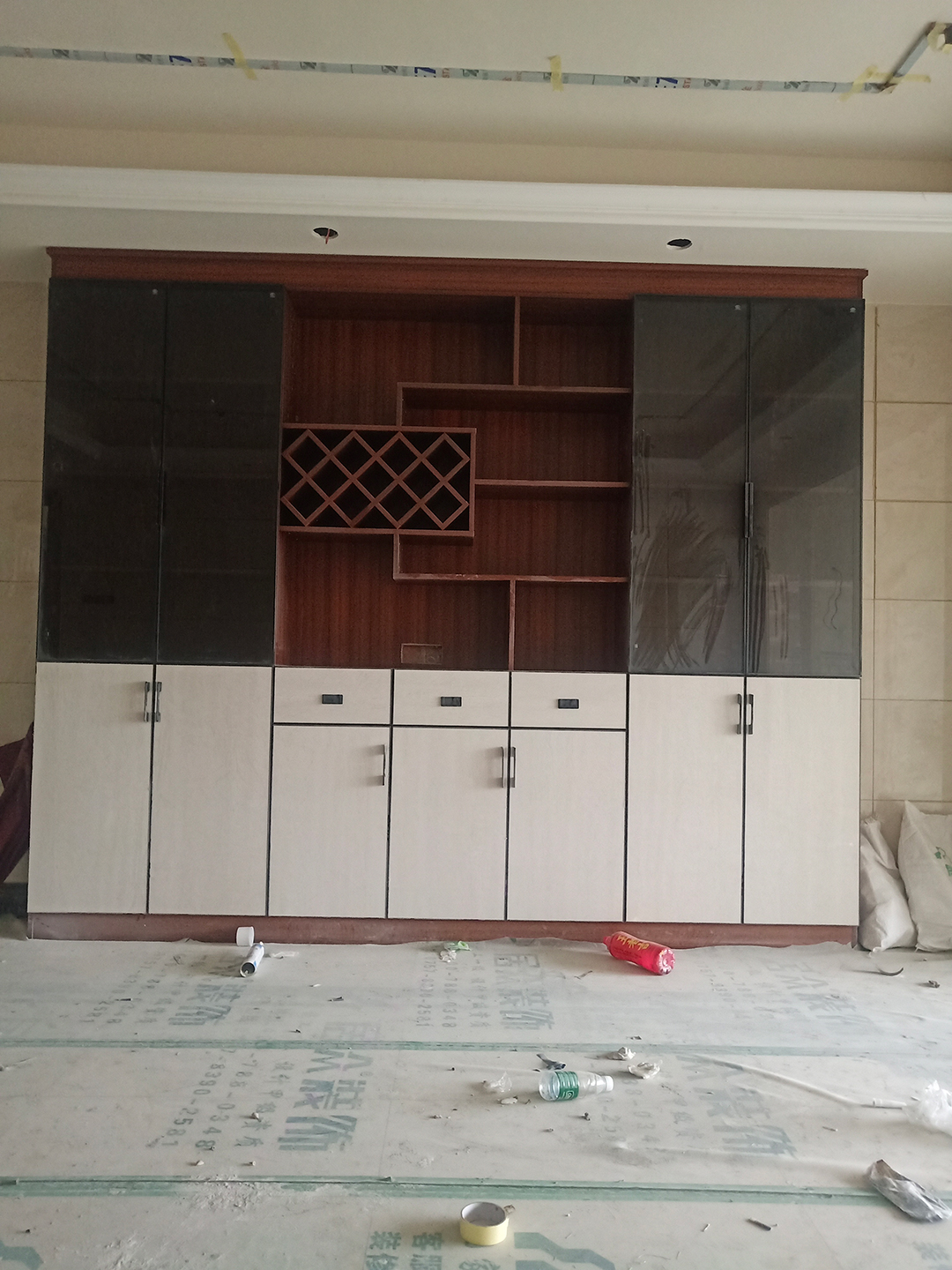 現(xiàn)代簡(jiǎn)約風(fēng)格全鋁家具真的很受歡迎，速看！